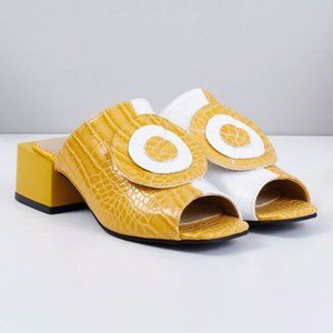 NIB Yellow Embellished Snake-Embossed Sandal